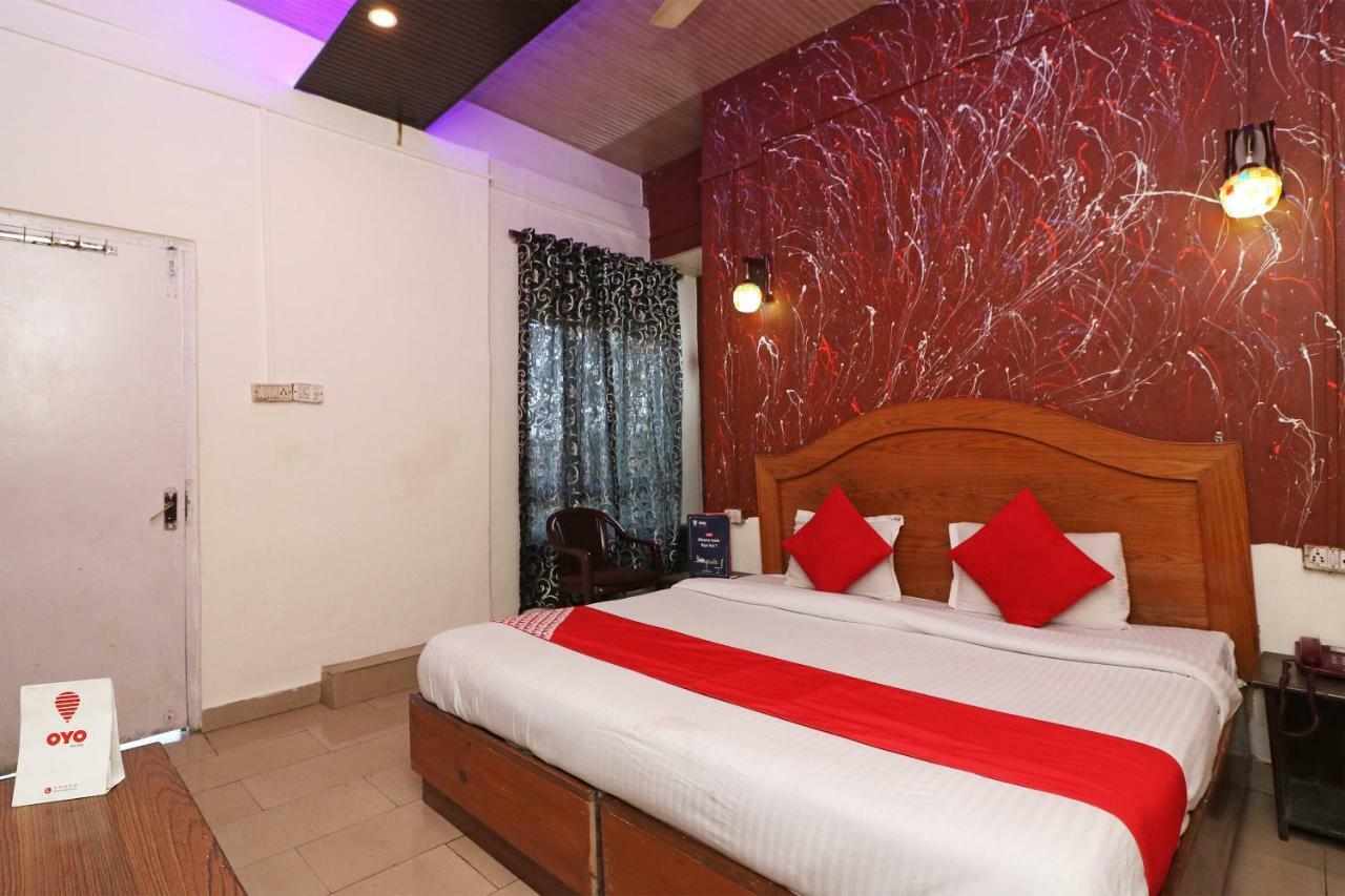 Oyo 43505 Hotel The White House Hisar Bagian luar foto