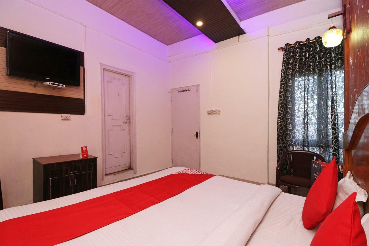 Oyo 43505 Hotel The White House Hisar Bagian luar foto