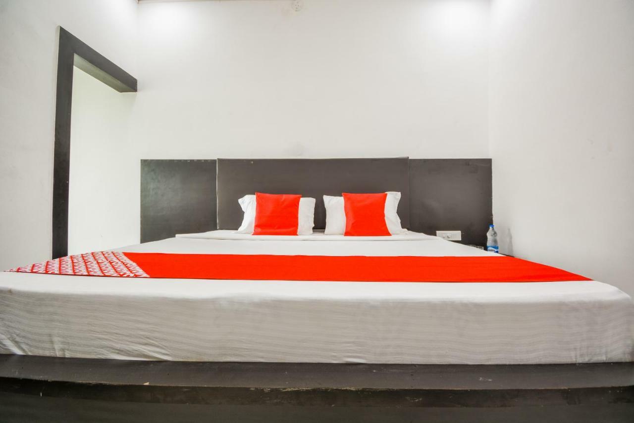 Oyo 43505 Hotel The White House Hisar Bagian luar foto